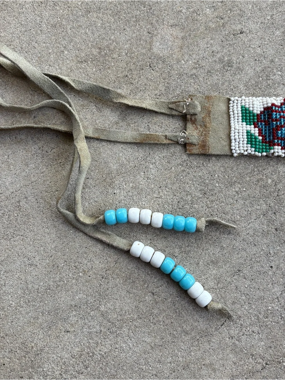 Handmade, gorgeous Indigenous/ Native beaded Roses Belt